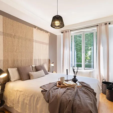 Arnave - 3 Et Balcon A Auteuil * Paris