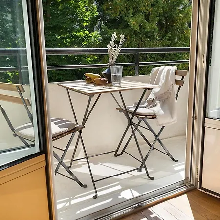 Arnave - 3 Et Balcon A Auteuil *