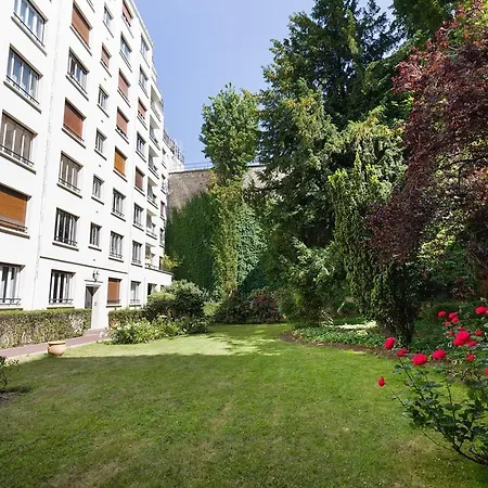 Arnave - 3 Et Balcon A Auteuil Paris