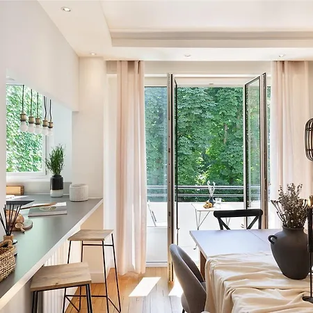 Arnave - 3 Et Balcon A Auteuil