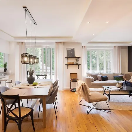 Arnave - 3 Et Balcon A Auteuil Paris