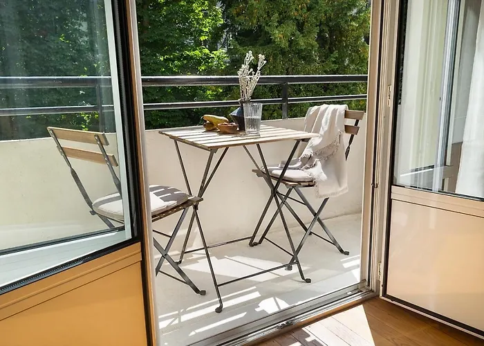 Arnave - 3 Et Balcon A Auteuil *